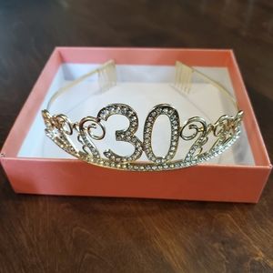 30 tiara